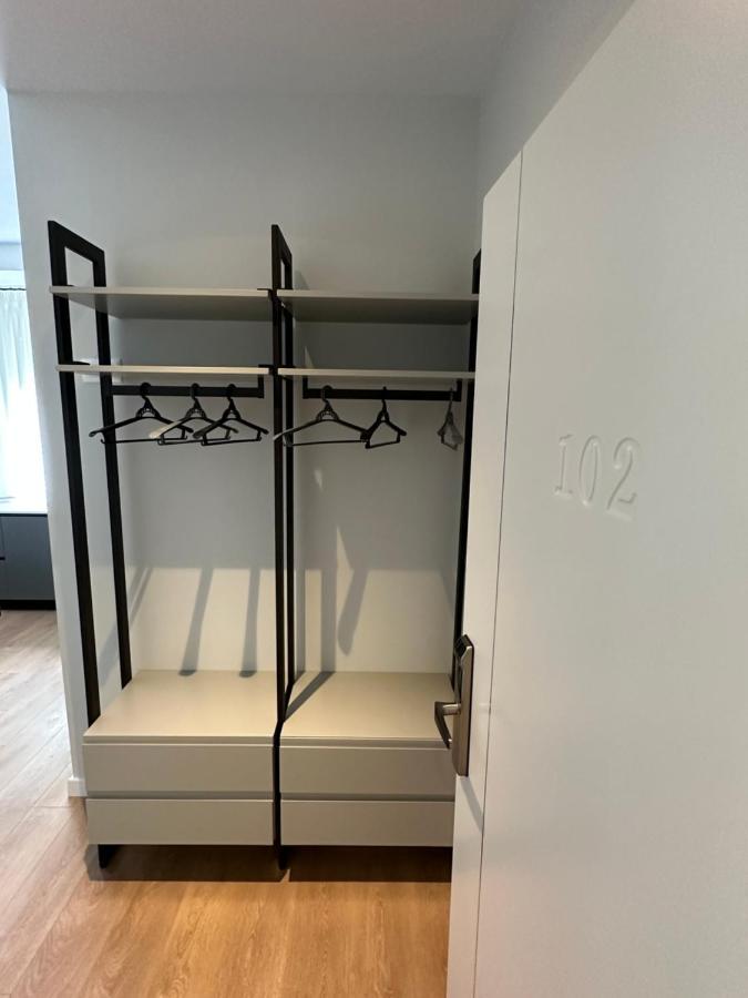 Soin Rooms Тирана Екстер'єр фото