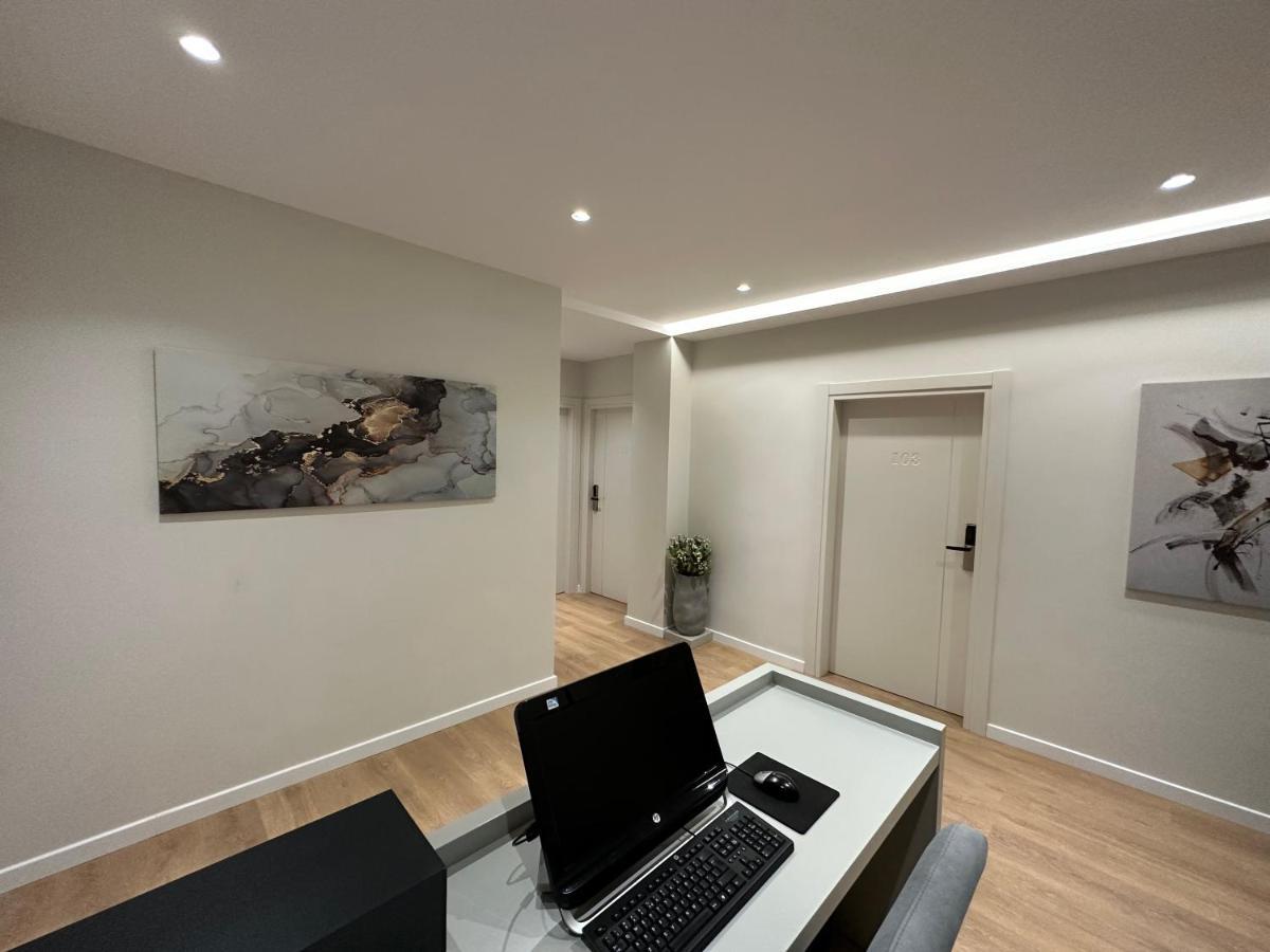 Soin Rooms Тирана Екстер'єр фото
