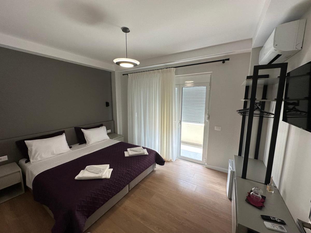 Soin Rooms Тирана Екстер'єр фото