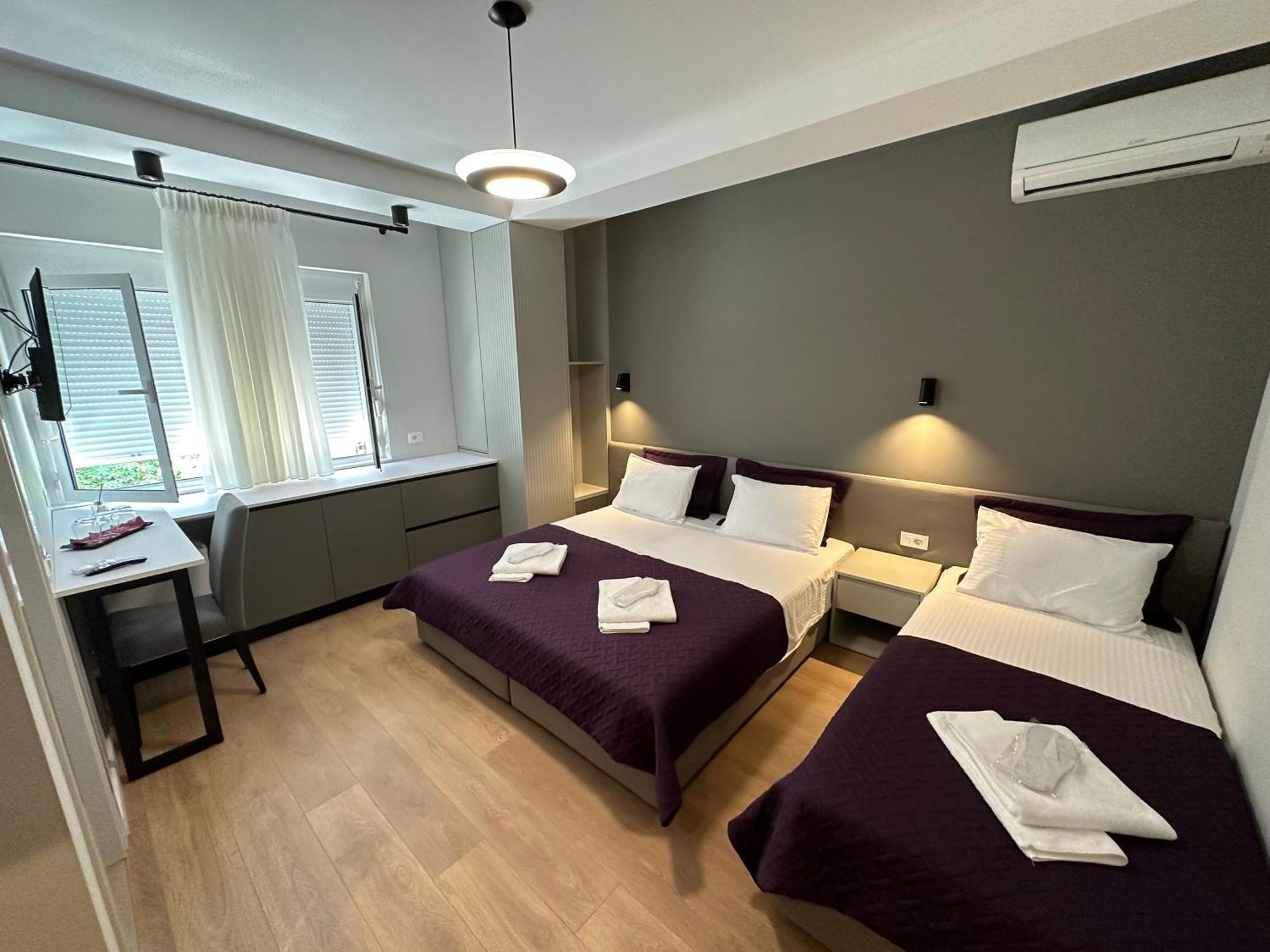Soin Rooms Тирана Екстер'єр фото